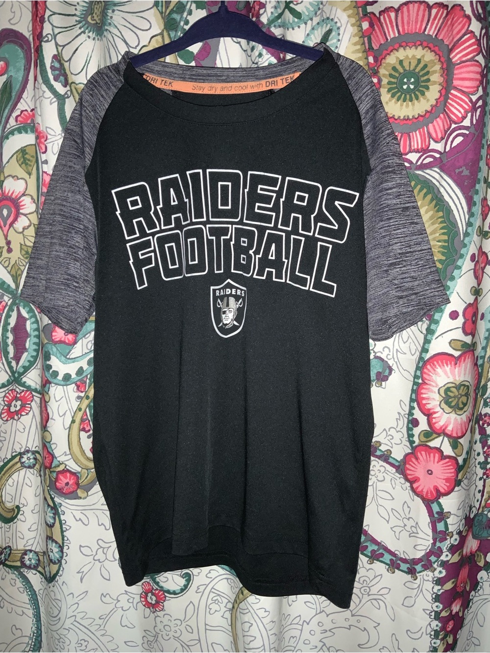 NFL Dri Tek Athletic Black Grey T-shirt Las Vegas Raiders Size Youth Small (8)